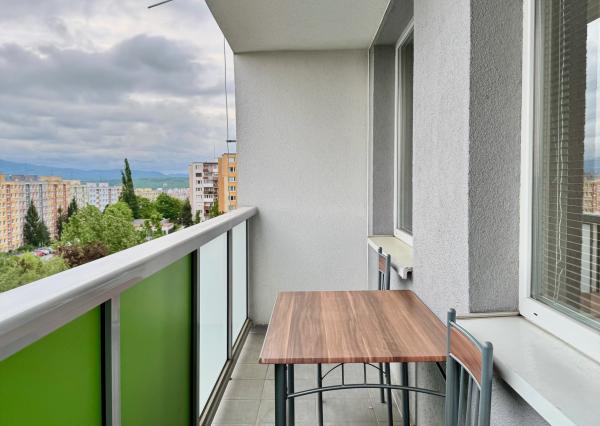 Prenájom  - Pekný veľký 1 izb. byt po rekonštrukcii