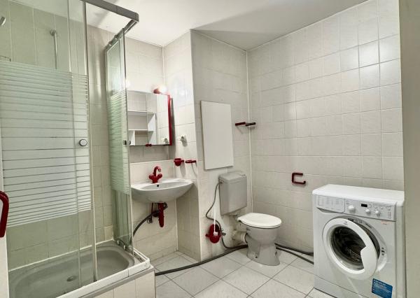 Prenájom  - Pekný veľký 1 izb. byt po rekonštrukcii