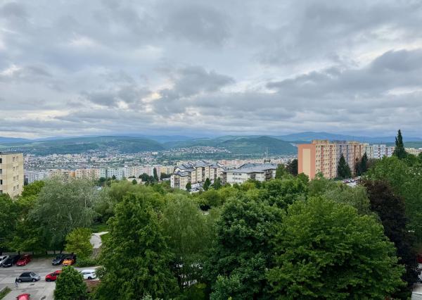 Prenájom  - Pekný veľký 1 izb. byt po rekonštrukcii