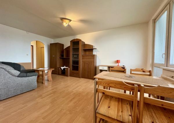 Prenájom  - Pekný veľký 1 izb. byt po rekonštrukcii