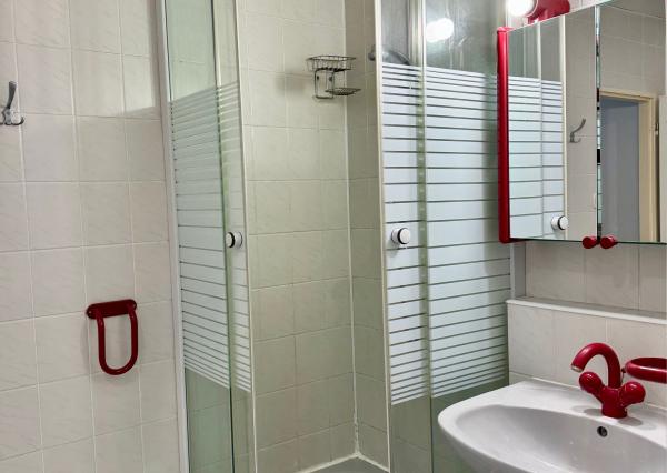 Prenájom  - Pekný veľký 1 izb. byt po rekonštrukcii