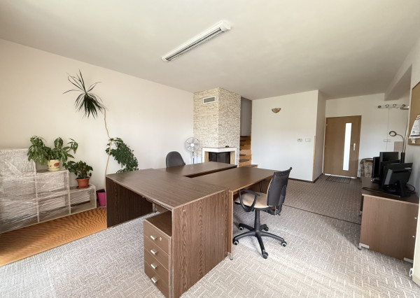 Moderný rodinný dom s 3 spálňami a šatníkom | Panoráma