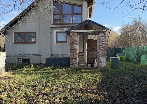 Na predaj pozemok a stavba v obci Ďurkov neďaleko Košíc