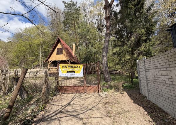 Na predaj pozemok v Myslave na okraji lesa