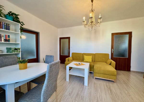 Predaj - pekný a útulný 2 izbový byt,  Čsl. armády, Trebišov