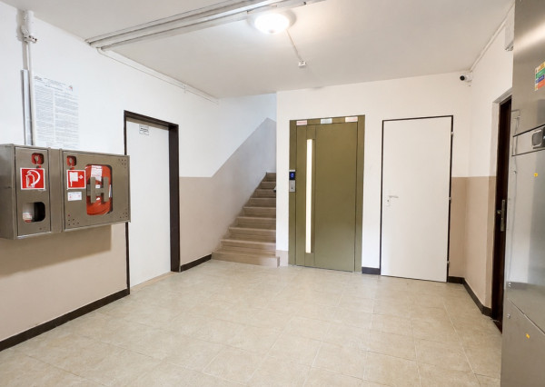 PRENÁJOM 2 izbový byt, Jegorovovo námestie, Košice