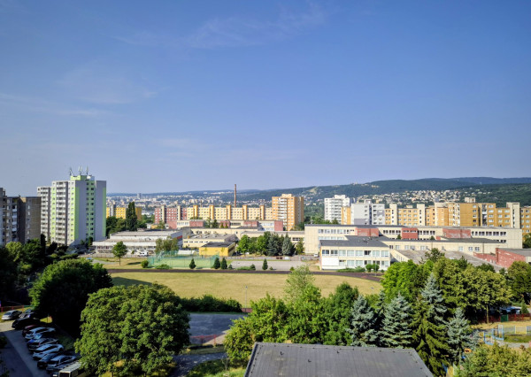 1,5 izb byt s LOGGIOU  Košice s.Ťahanovce NOVÝ, PEKNÝ VÝHĽAD