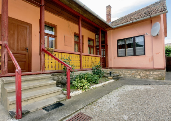 NA PREDAJ - rodinný dom, Jasov