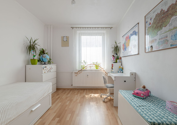 Predaj  priestranný 3 izbový byt loggia  Košice IV. MČ JUH