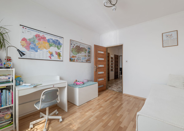 Predaj  priestranný 3 izbový byt loggia  Košice IV. MČ JUH