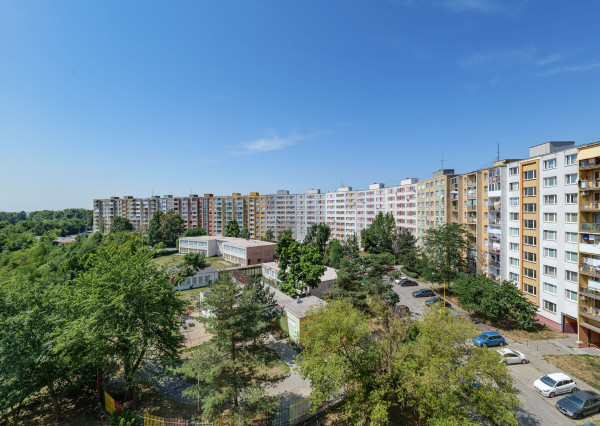 Predaj  priestranný 3 izbový byt loggia  Košice IV. MČ JUH