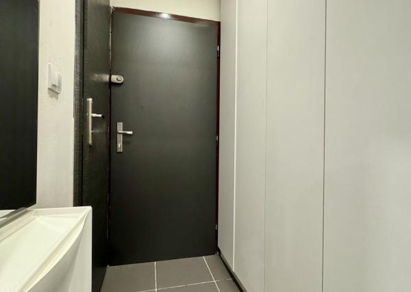 Prenájom garsónka po rek. 24 m² loggia ulica Buzulucká Furča