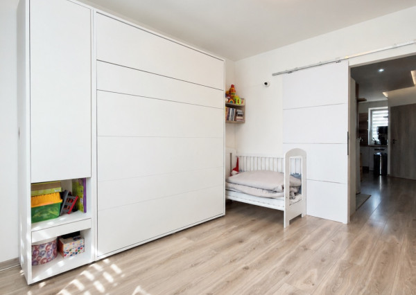 NA PREDAJ - 2 izbový byt s loggiou, Lomená, Košice