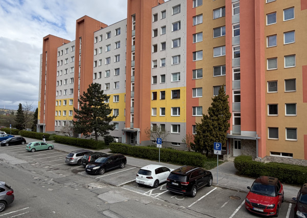 Bývajte podľa seba, Titogradská, Košice