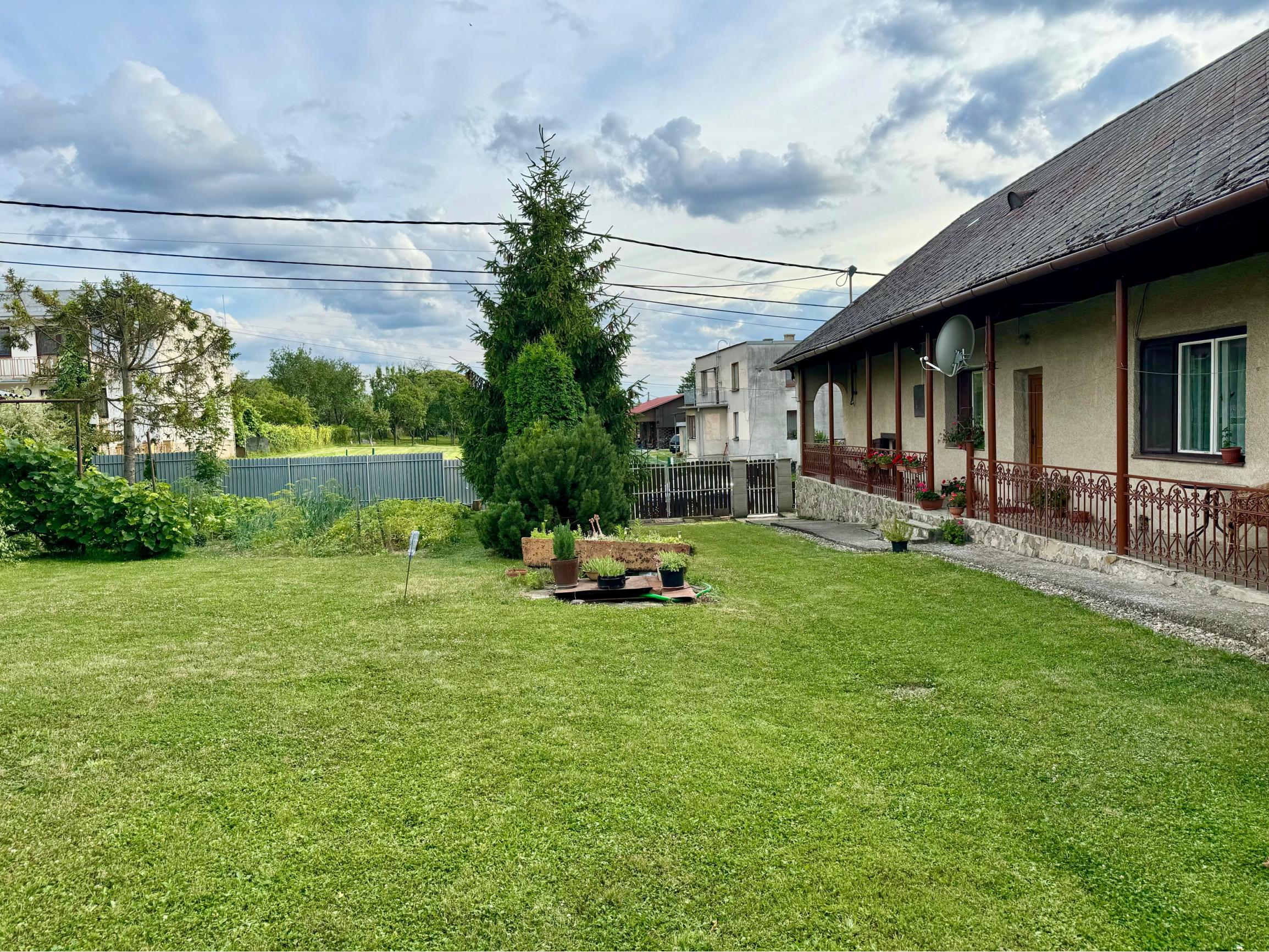 Vyšná Myšľa - gazdovský dom s veľkým pozemkom REZERVOVANÉ