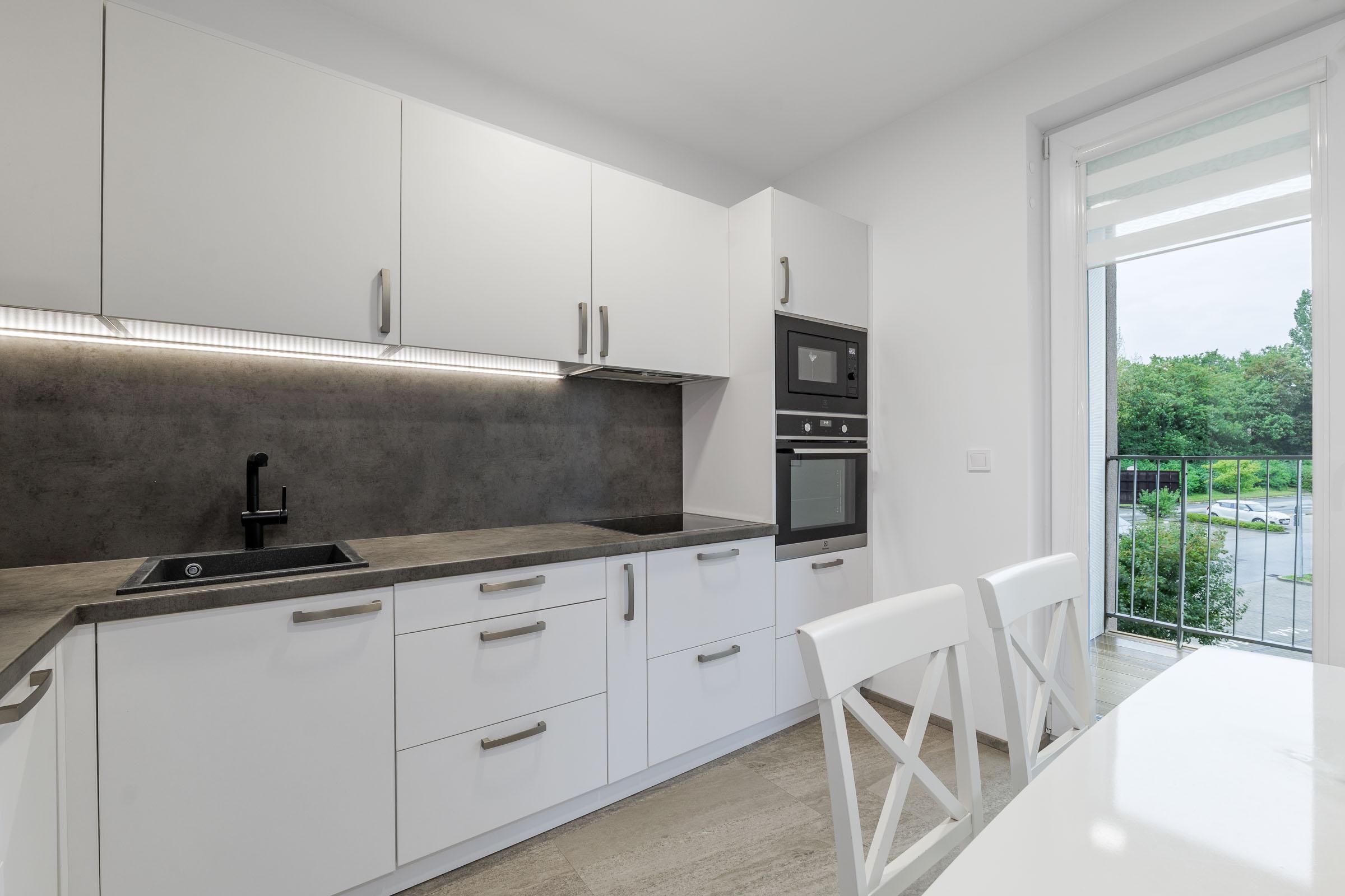 Prenájom 2 izbový byt, terasa, parking, NOVÁ TERASA Inovecká