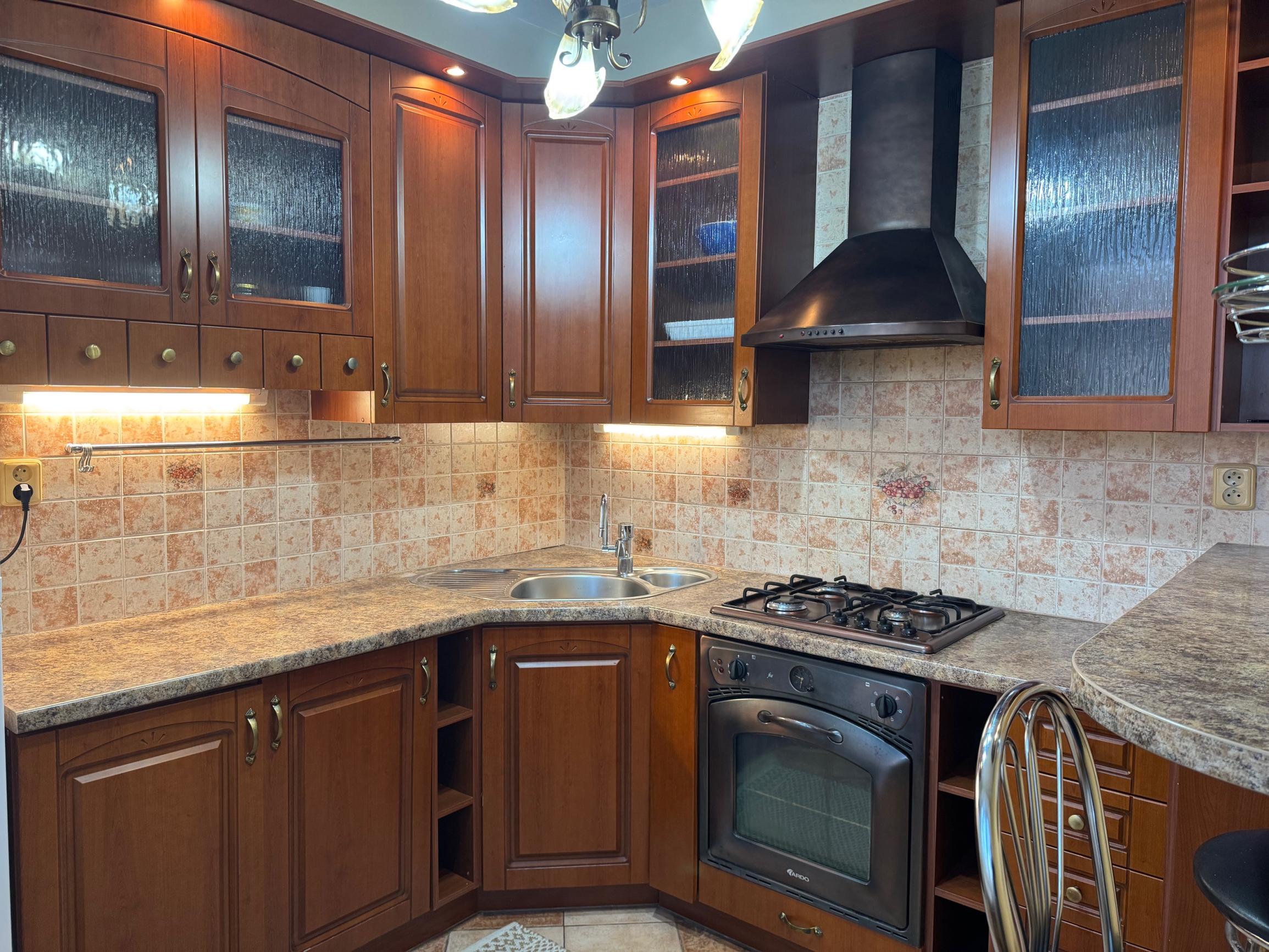 Prenájom 2 izbový tehlový byt po rek. Košice I. Staré mesto