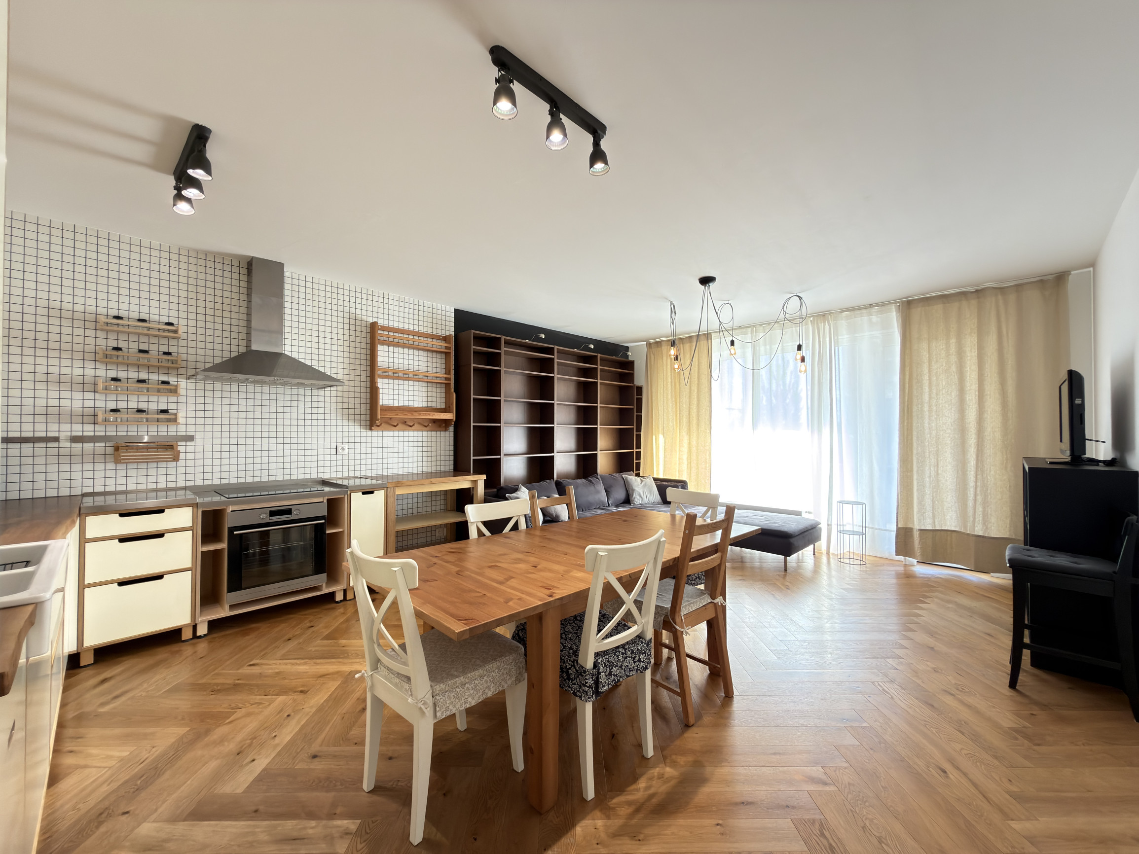 3 izbový, Nová Terasa, Parking