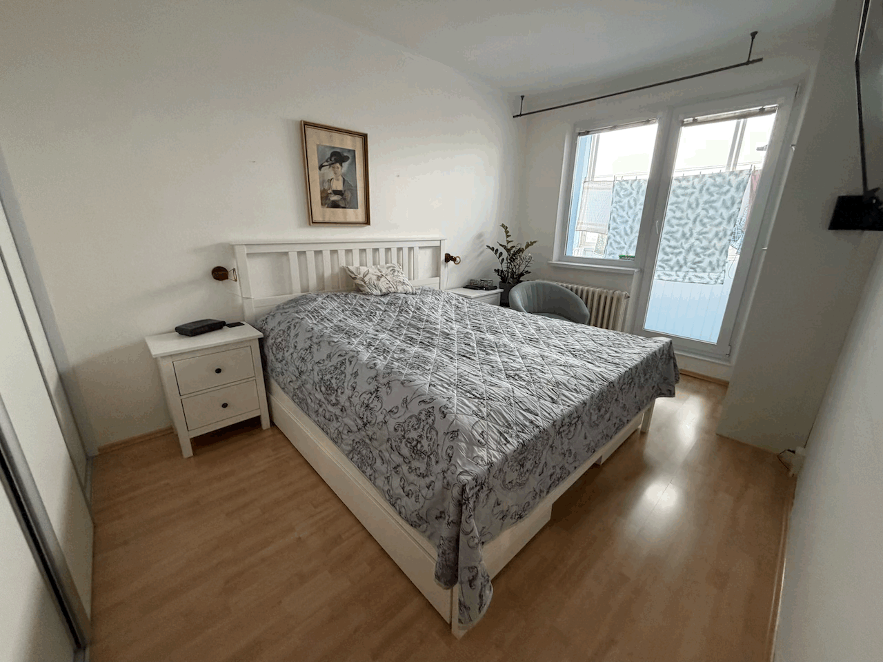 Na prenájom zrekonštruovaný 3-izbový byt na Ťahanovciach