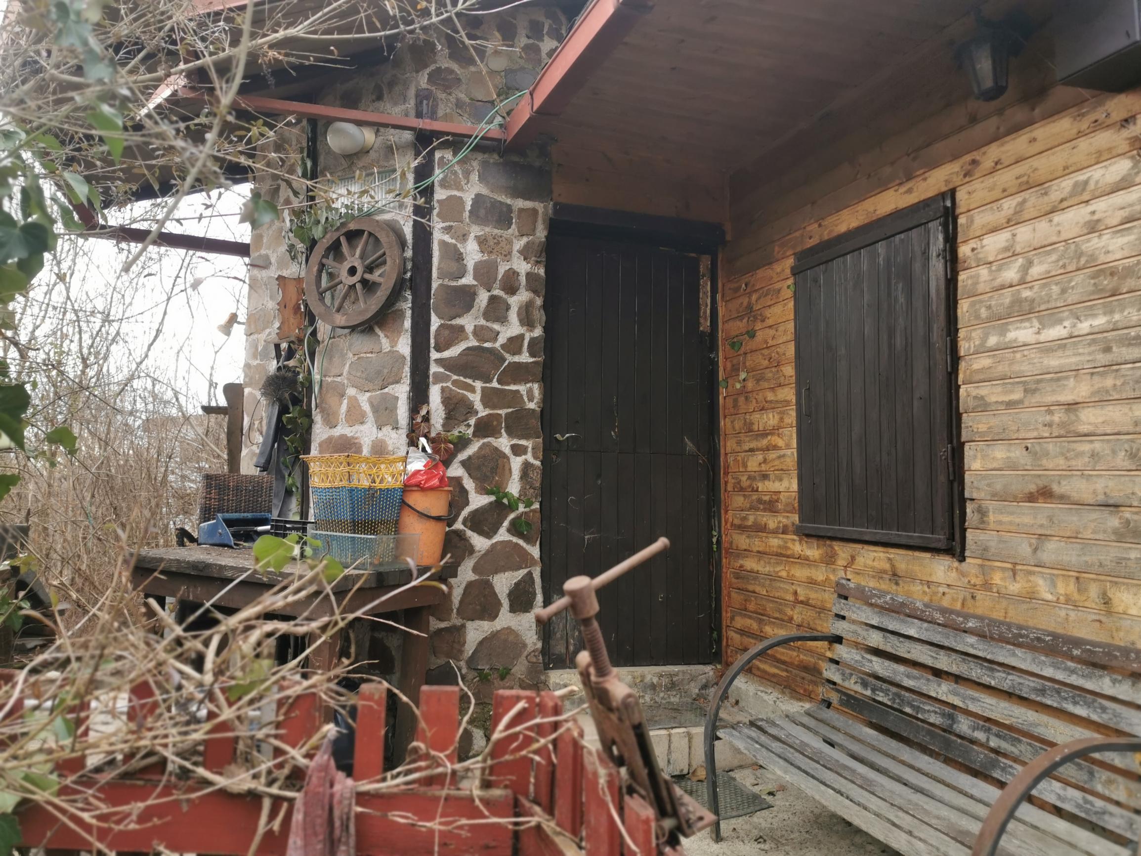 Svinica- Viničný vrch, chata so záhradou na predaj