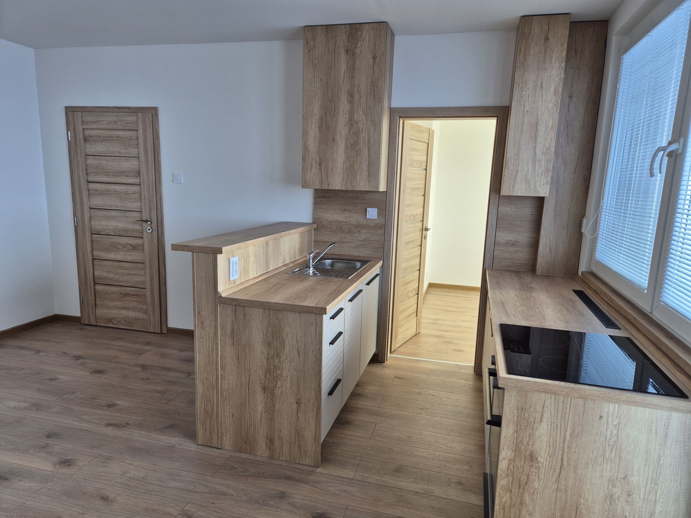 1,5 izb byt s LOGGIOU  Košice s.Ťahanovce NOVÝ, PEKNÝ VÝHĽAD